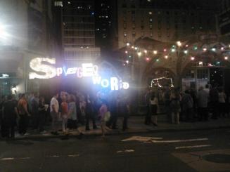 pop up carnival spiegel world